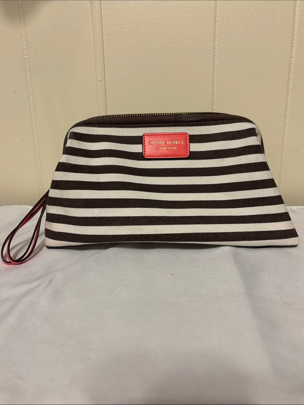 EUC Henri Bendel Heritage Stripe Cosmetic Case Dopp Kit